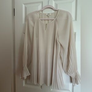 Beautiful Umgee ivory top